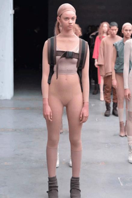 你敢穿汉服上街吗,这样的衣服你敢在街上穿吗