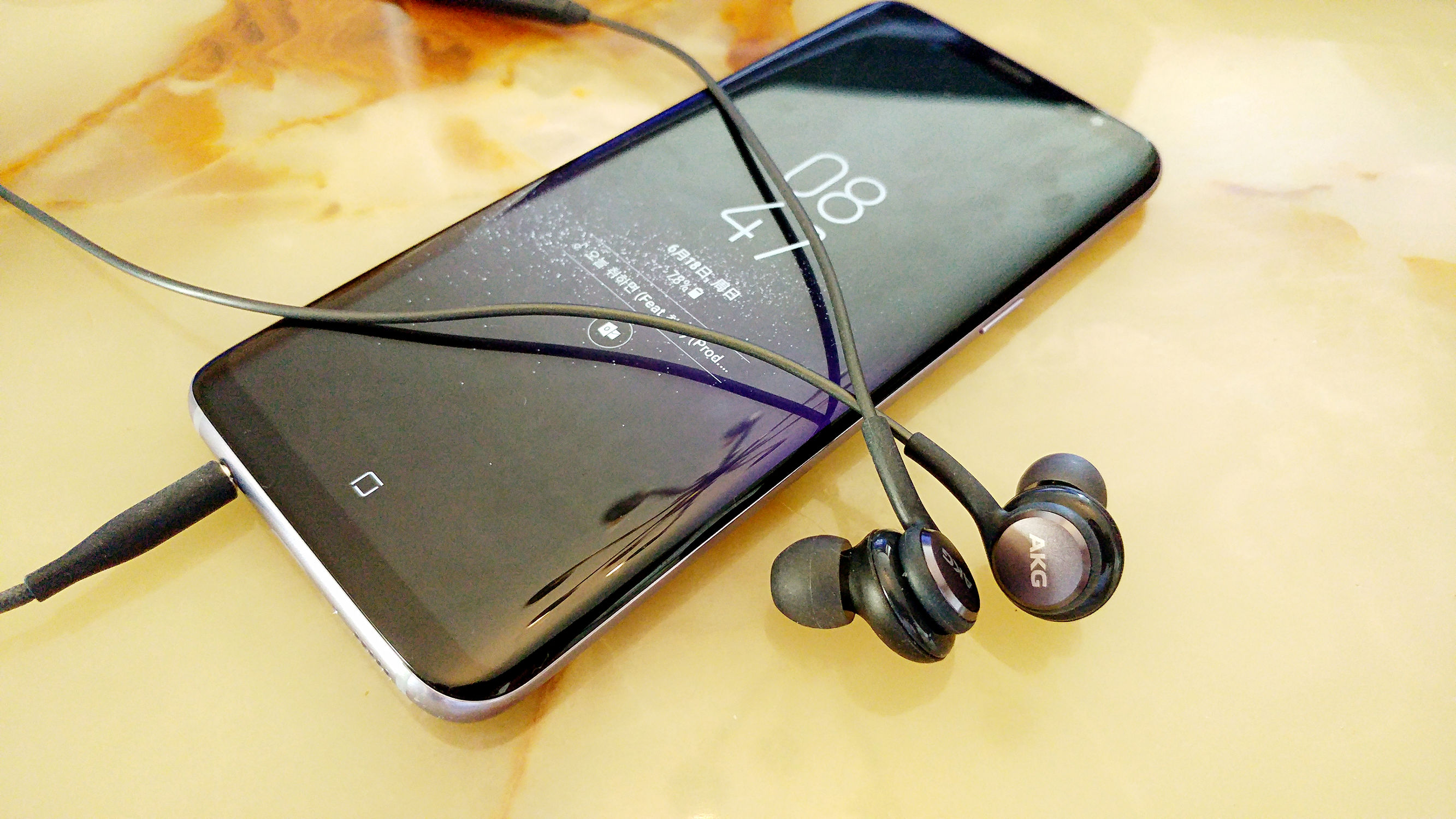 三星s8+akg耳机怎么样,三星s8akg耳机有什么用