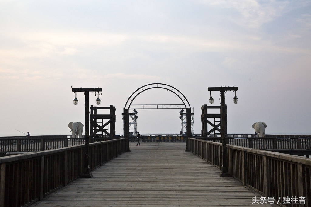 秦皇岛碧螺塔海上公园海上魔幻秀,秦皇岛碧螺塔海上酒吧公园好玩吗