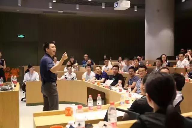 风控部门，到底要不要背市场部门的KPI？