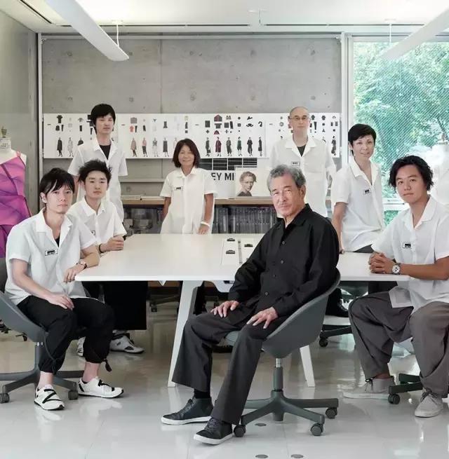 什么是三宅一生布料,三宅一生设计感