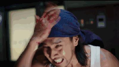 从面瘫视帝到哭戏之王，曾被骂丑八怪的他，不但演技了得，还娶了国民女神！