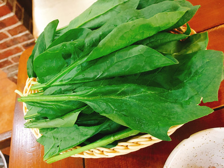 冰煮羊涮羊肉,涮羊肉在锅中翻腾的样子