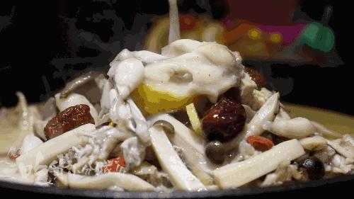 美蛙鱼头有多好吃,美蛙鱼头火锅怎么吃