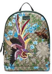 巴黎世家四件套，香奈儿澡堂拖鞋？别再抄袭中国大妈的嫁妆了！