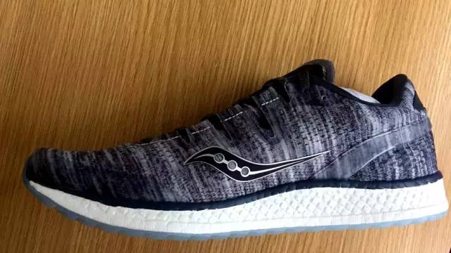 爆米花鞋底为什么有小孔,爆米花鞋底怎么辨别