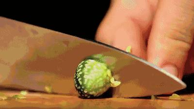 世界上最小的西瓜是什么西瓜,世界上最小的西瓜里面是蓝色的