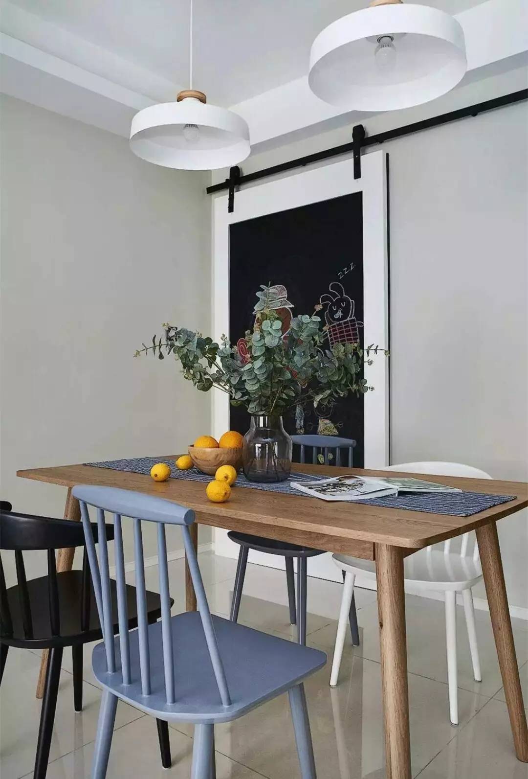 餐桌上盖一条布实用吗,为什么餐桌上要铺一块布