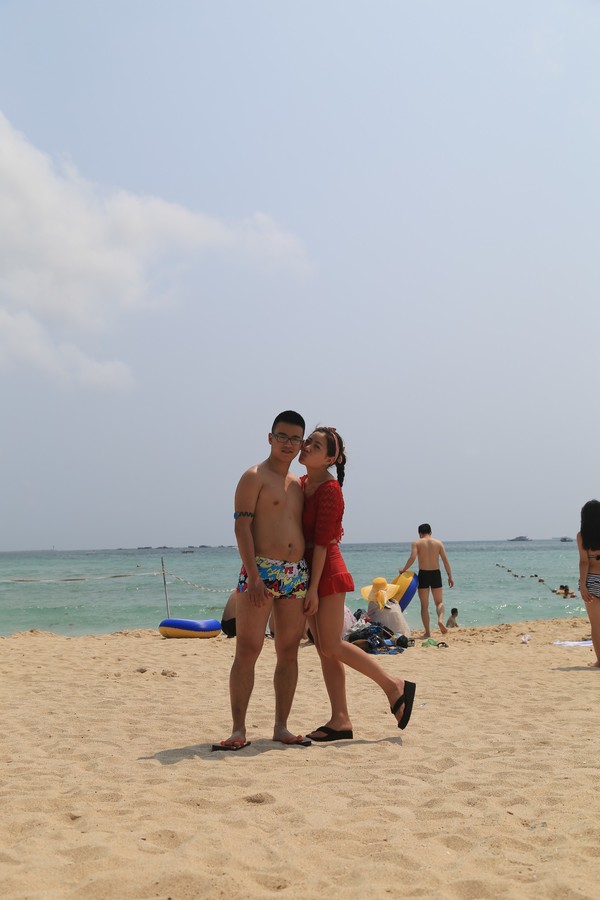 在三亚总有一片海属于一个人,在三亚椰梦长廊海边