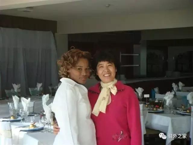 扛过枪、渡过江、下过乡的60岁“中国大妈”如何在花甲之龄闯非洲！｜