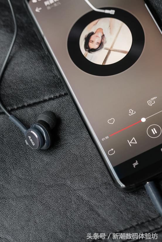 三星s8自带的akg耳机怎么样,三星s8与s8轻奢