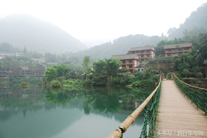 三大家一起游峨眉山,23岁女生独游峨眉山失联