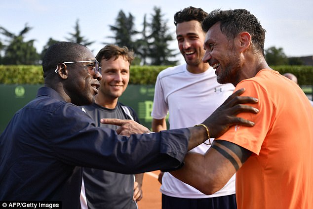 马尔蒂尼国家队出场纪录,马尔蒂尼举球衣