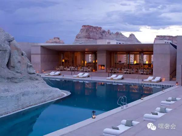 不会游泳怎么下海玩,不会游泳如何在泳池健身