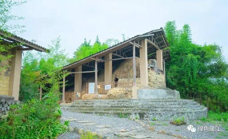 成都明月村值得去吗,成都附近的明月村在哪里