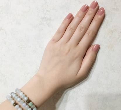 今年夏天指甲油,今年夏天流行什么颜色指甲油