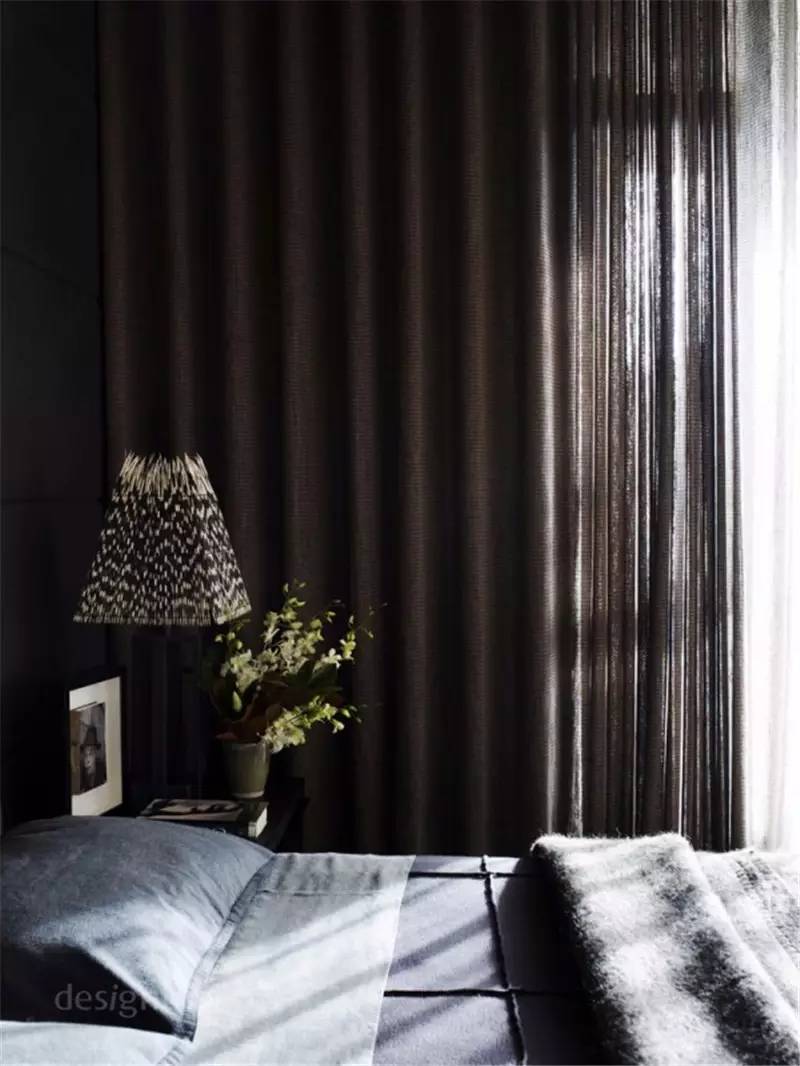 比黑更高级的灰,比高级灰更高级的高级黑