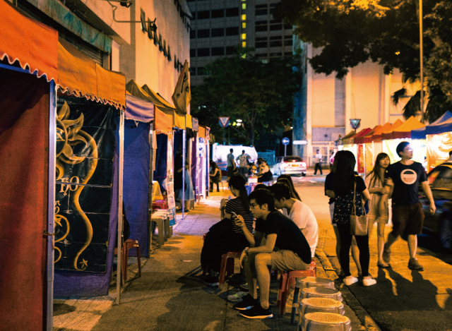 香港丨我们拍了24张香港，从中看到了困顿、欲望和爱