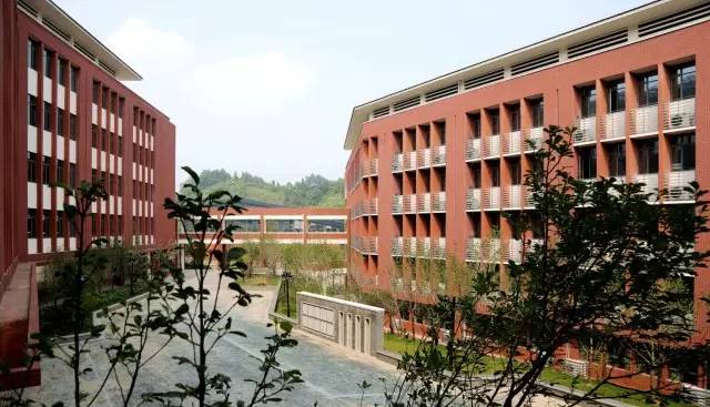 宜昌一中实景,航拍宜昌一中新校区