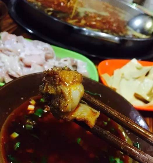 有个地方只有我们知道是哪里,有一个地方只有我们知道剧照图文