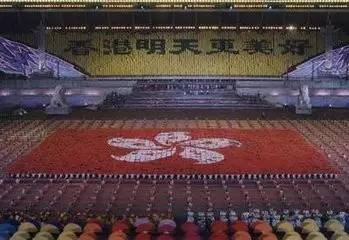 重温香港回归视频,香港回归时刻市民热血沸腾