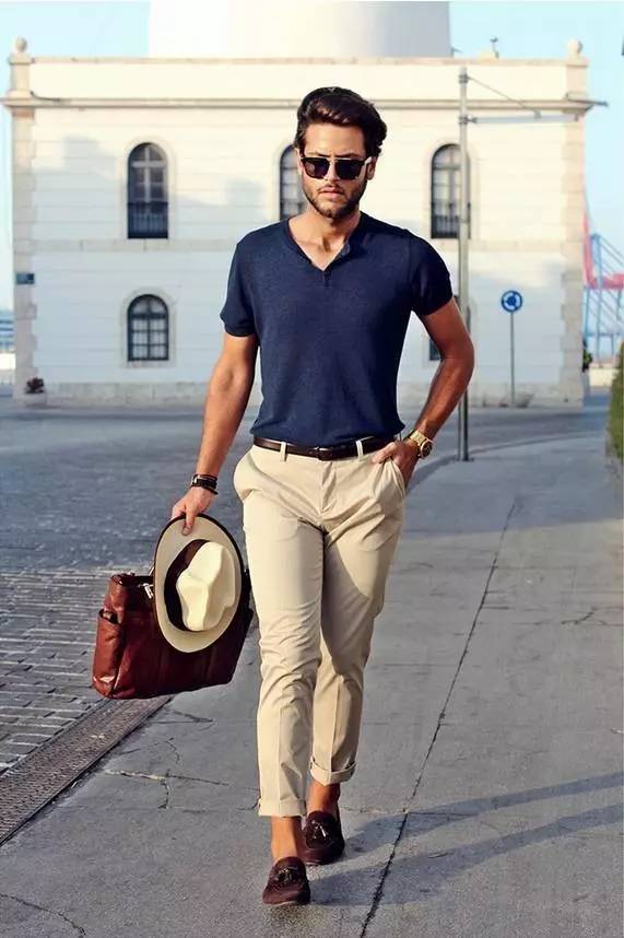 亨利衫和衬衫怎么搭配,亨利领半袖t恤穿搭