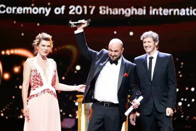 黄渤拿下金爵影帝,金爵奖黄渤黄晓明