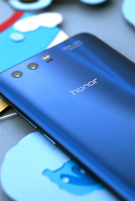 在工业标准最苛刻的德国发新品，卖得还比国内贵，荣耀想搞事？