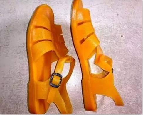 香奈儿2003的经典款凉鞋,香奈儿凉鞋值得买吗