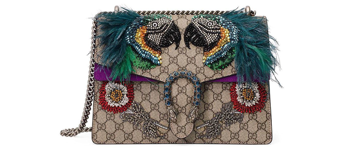 今年流行的羽毛女款衣服,最流行羽毛衣