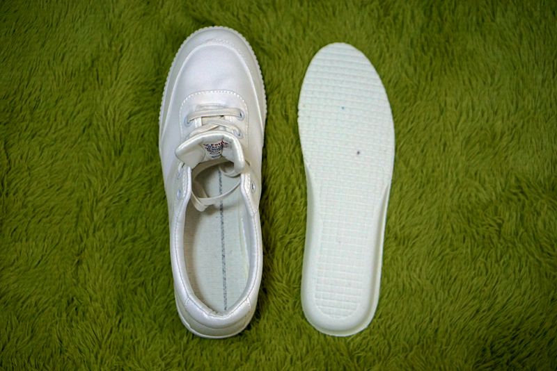 飞跃国潮小白鞋测评,飞跃国产高帮小白鞋