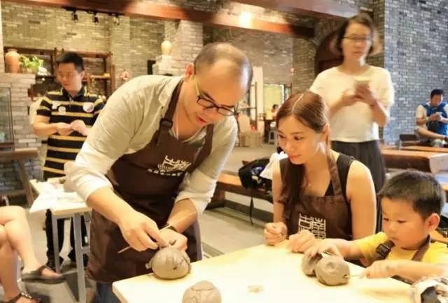 陪伴就是最长情的告白，周末，带儿子到佛山“小台湾”度个假