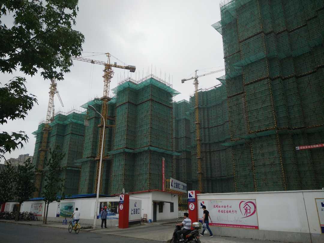 装配式建筑是预制板房吗,装配式建筑和传统建筑哪个更抗震