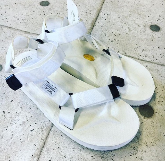 拥有一双拖鞋很重要,给自己做了一双独一无二的拖鞋