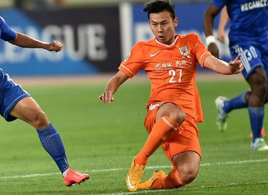 鲁能足球高中锋战术配合,山东鲁能战术揭秘