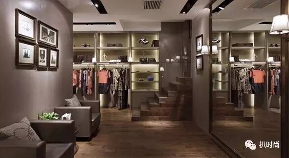 新手做服装是先拿货还是看货,新手做服装应该大量铺货吗