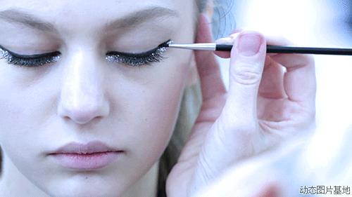 新手画眼线适合哪一种产品,眼线画不好的人