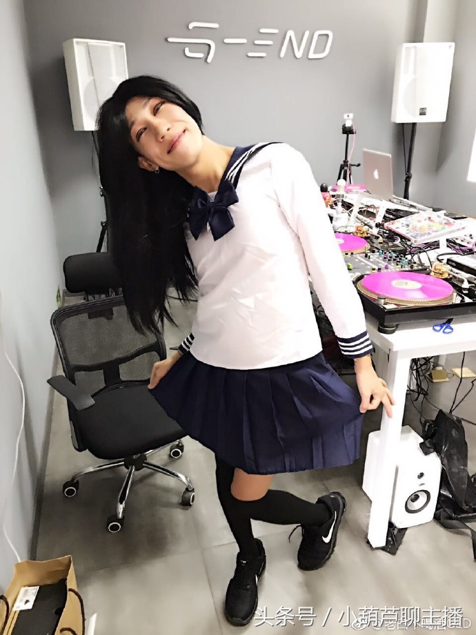 斗鱼富二代主播100元24小时北京奢华游，效果爆炸勇夺全网第一！