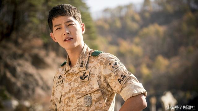 黎明扮演的香港保安科高级警察,黎明初登荧幕