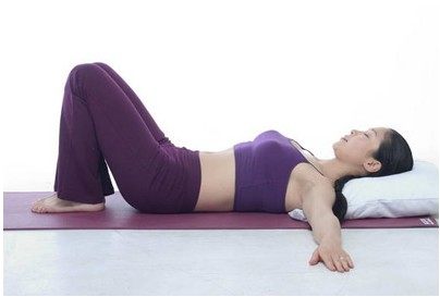 产后妈妈腰痛的弯不下，医生解释是孕期坏习惯导致腰椎骨折