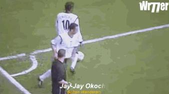 桑巴足球内马尔彩虹过人,经典十大足球精彩瞬间