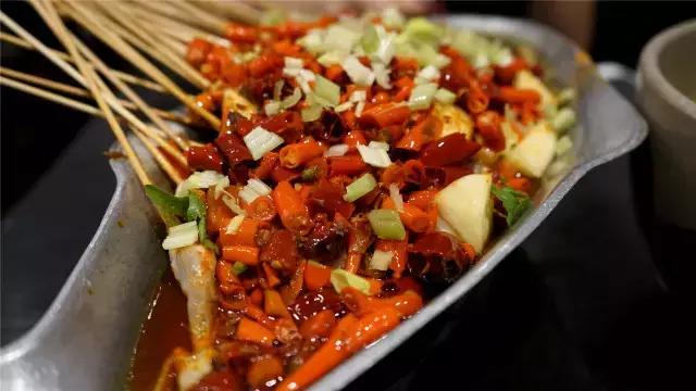 成都最辣夜市挑战,成都最辣的辣椒