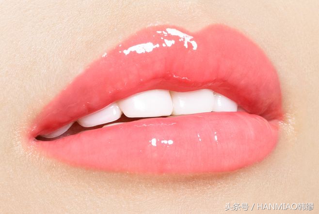 深扒明星化妆品,兰蔻和迪奥化妆品哪款适合34岁