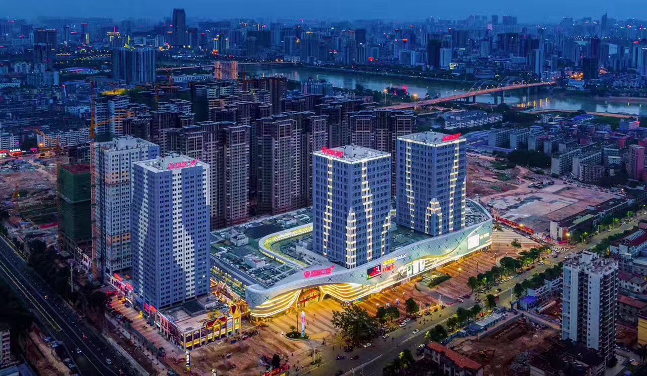 南宁江南万达广场开业堵成狗！你还会再去第二次吗？没想到一大批人竟这样回答