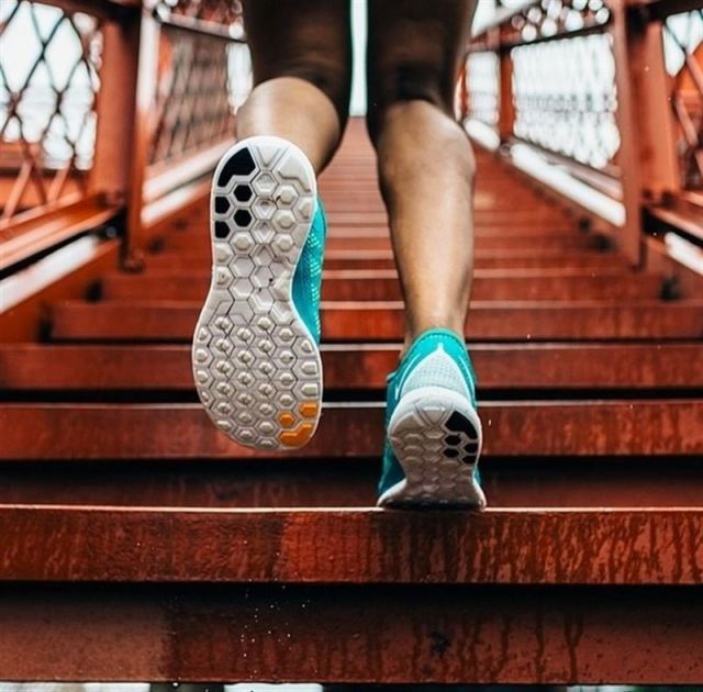 小腿外侧疼痛最快恢复方法,跑者常见疼痛手册