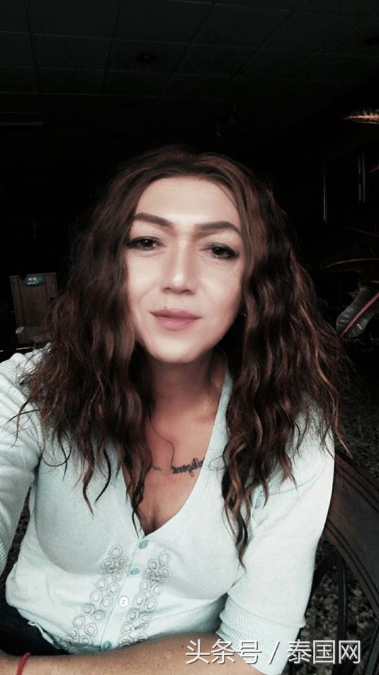 前泰国足球啦啦队社团主席追求自我，变性成为性感女人！