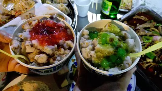 开封鼓楼广场离鼓楼夜市近吗,开封鼓楼夜市营业到几点