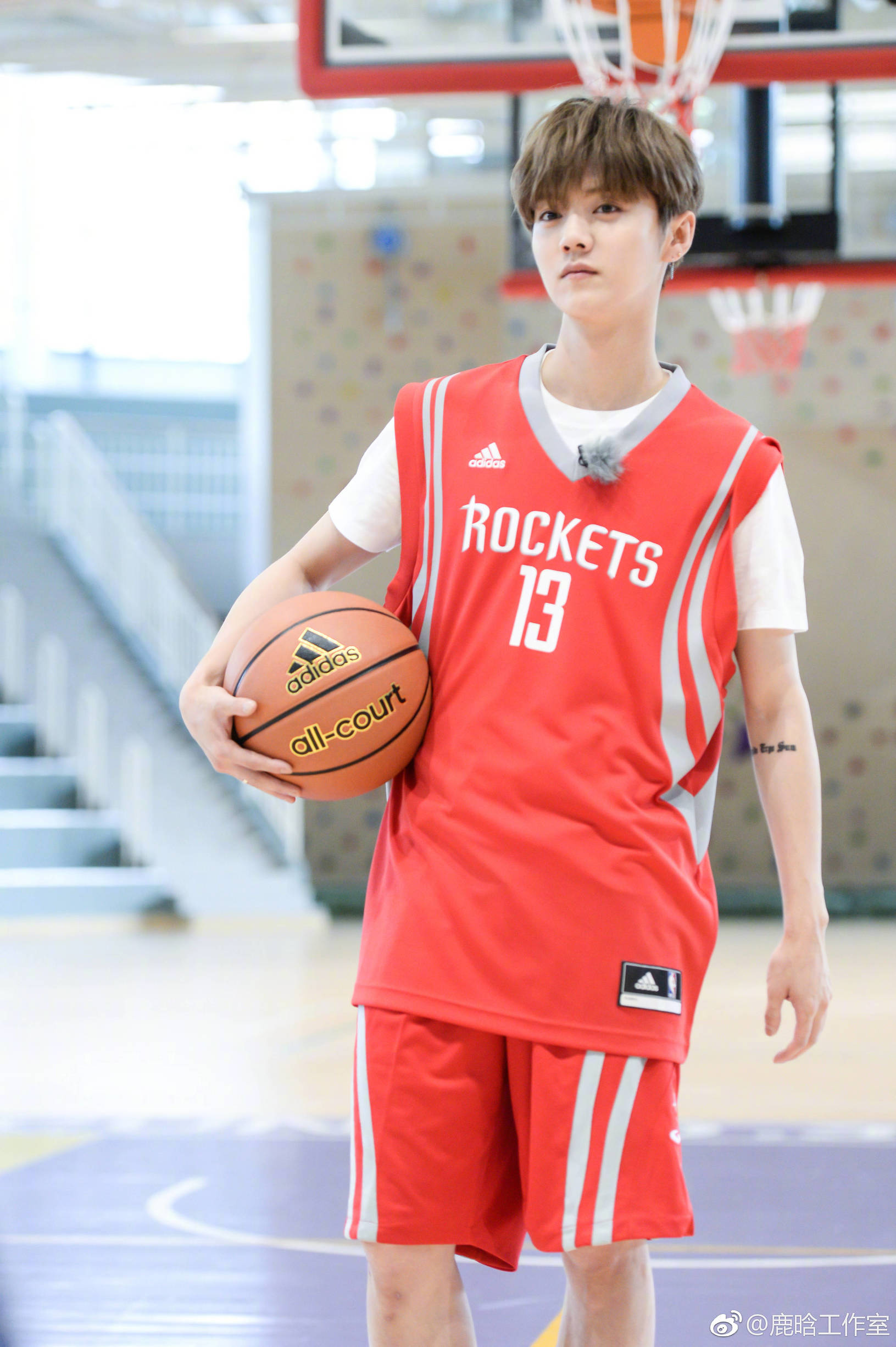 约吧大明星鹿晗照片,鹿晗扣篮
