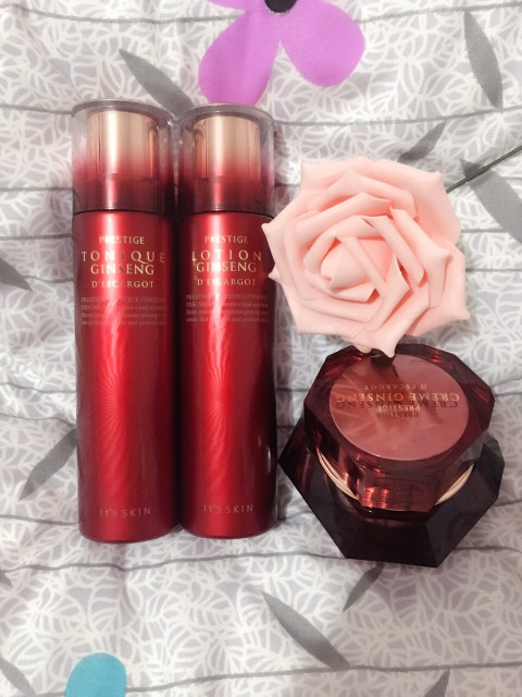 毛孔粗大痘印痘坑适合用的精华液,祛红痘印并保湿的精华液