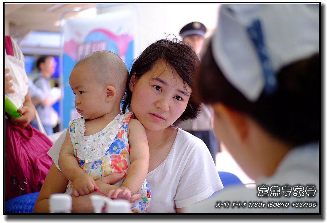 流鼻涕打喷嚏发烧腹泻,流鼻涕打喷嚏稍微发热